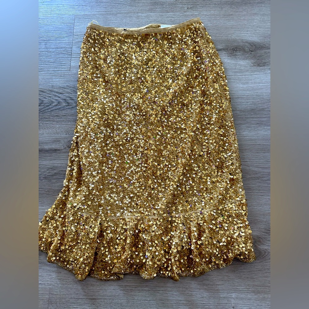 VINTAGE NWT LAURA VOGEL GOLD SKIRT
100%pure silk